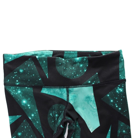 Alo Yoga Cropped Interstellar Printed Pants XS - Picture 2 of 5